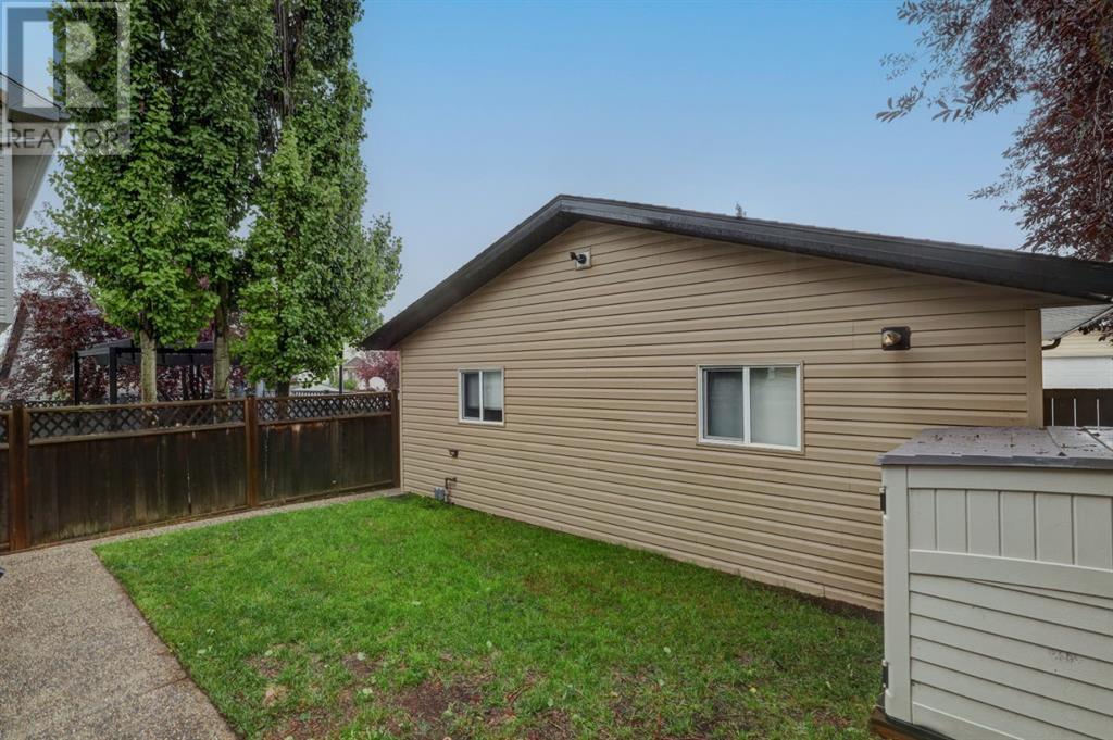 Single Family House for Sale in  Citadel Acres Close NW Citadel Calgary 