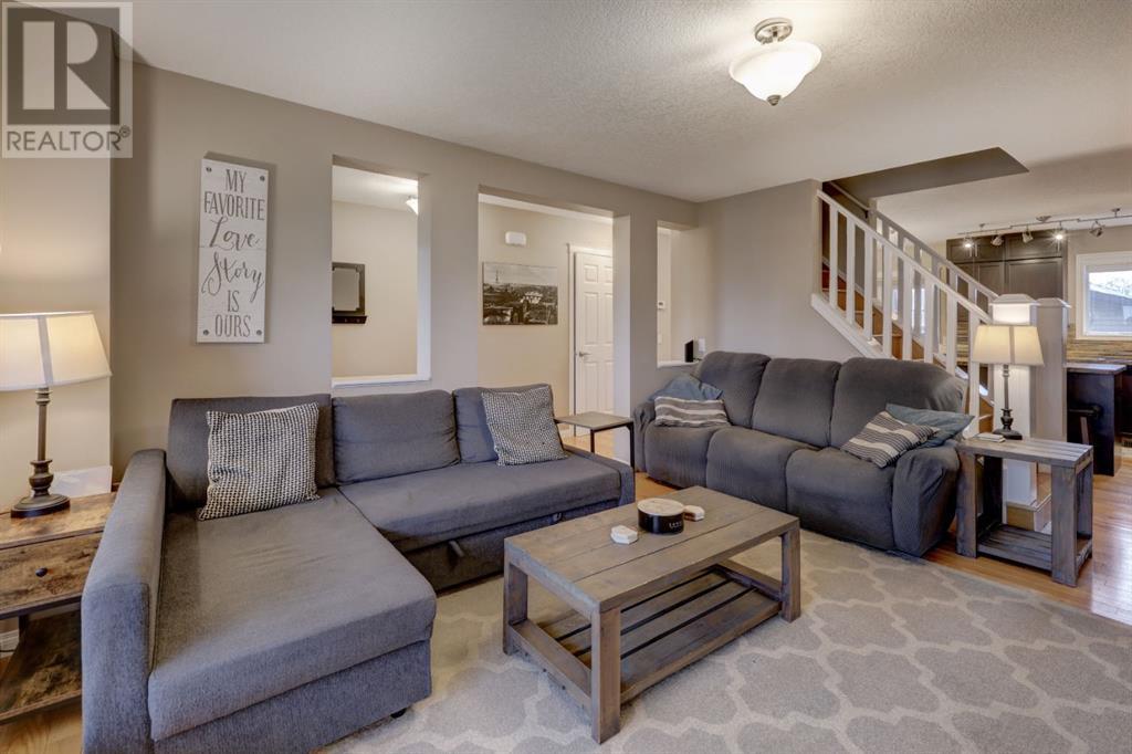 Single Family House for Sale in  Citadel Acres Close NW Citadel Calgary 