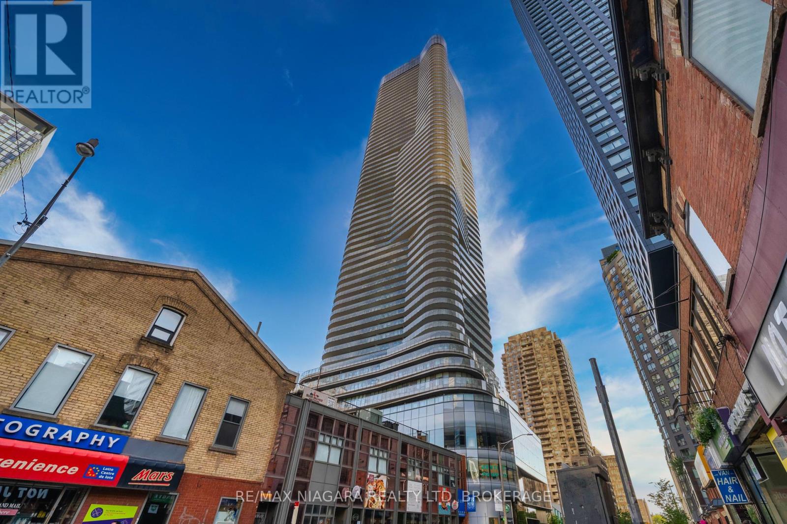 Photo 1 of 1105 11 Wellesley Street W, Toronto ON