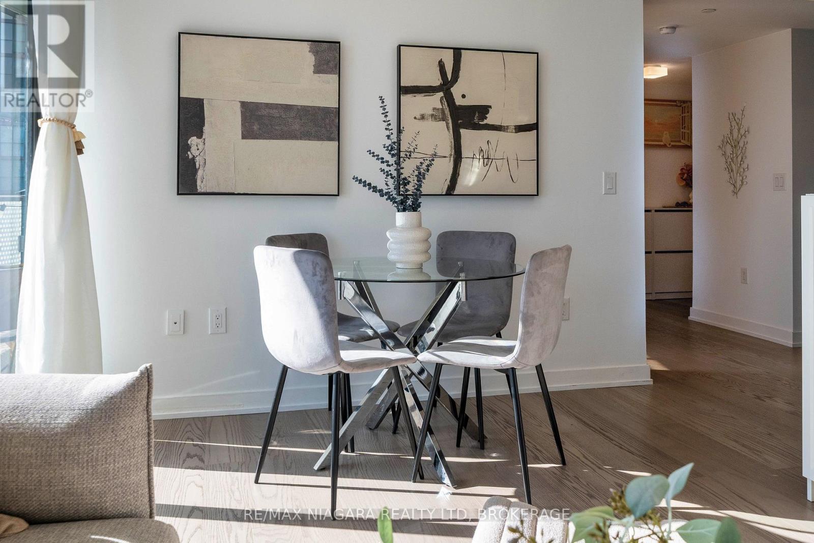 Photo 19 of 1105 11 Wellesley Street W, Toronto ON