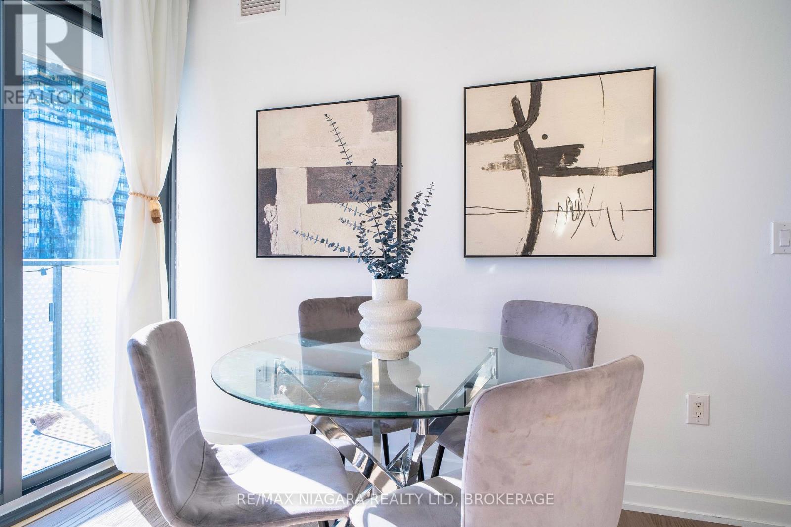 Photo 21 of 1105 11 Wellesley Street W, Toronto ON