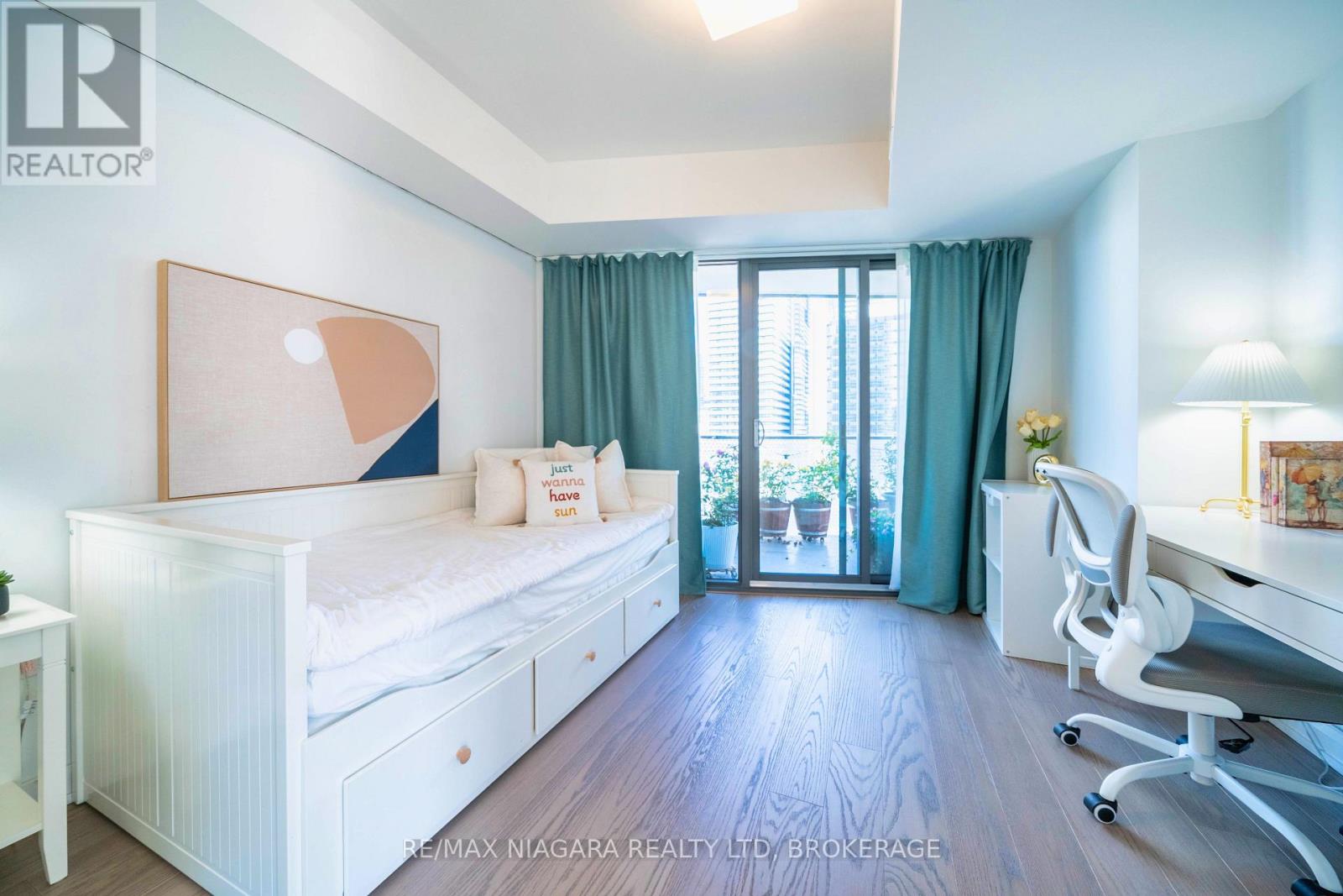 Photo 29 of 1105 11 Wellesley Street W, Toronto ON