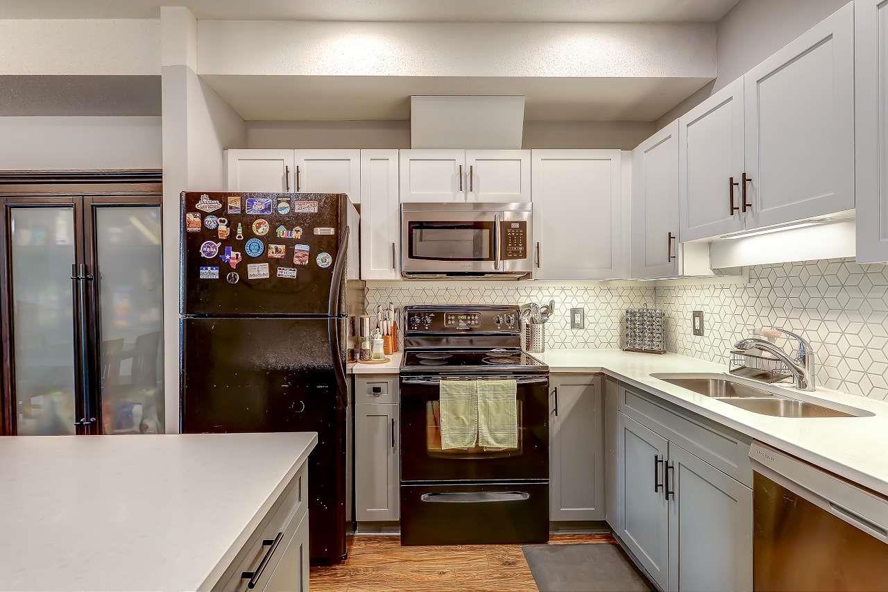 Photo 3 of 105 20281 53 A Avenue, Langley BC