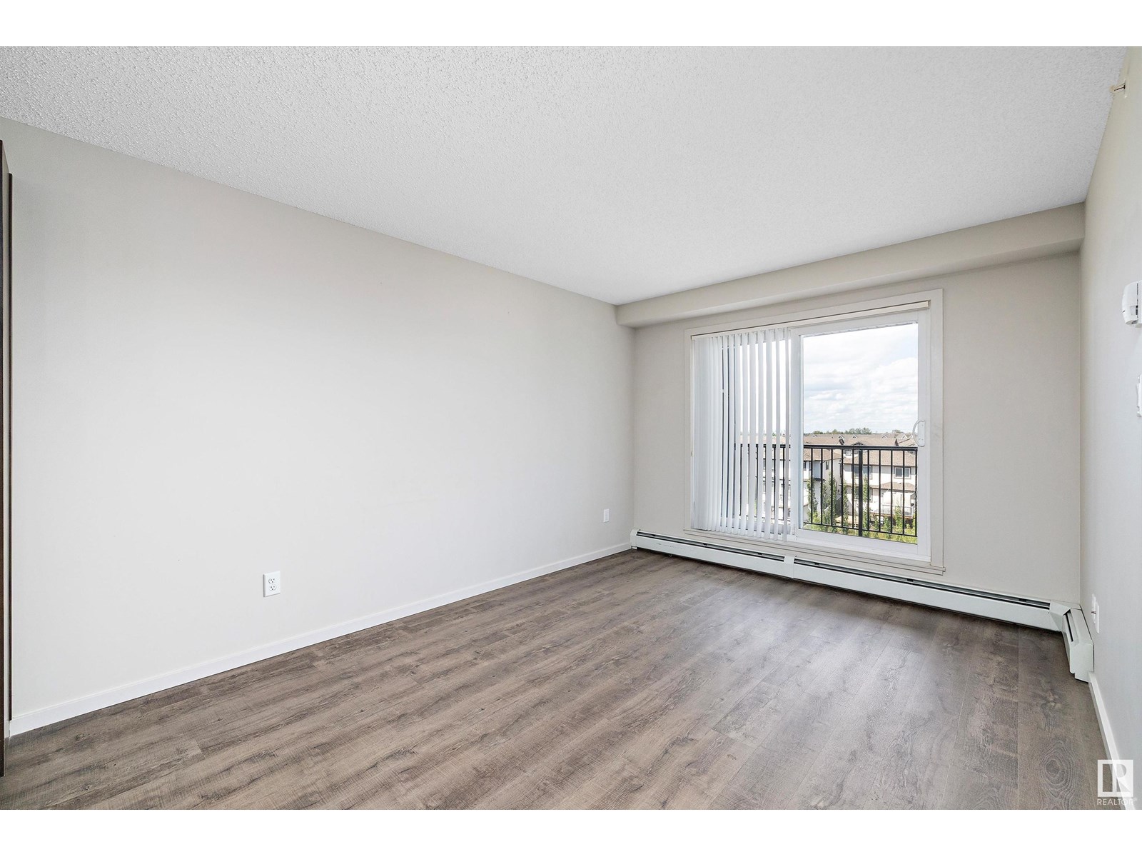 Photo 18 of 414 5404 7 Ave Sw, Edmonton AB
