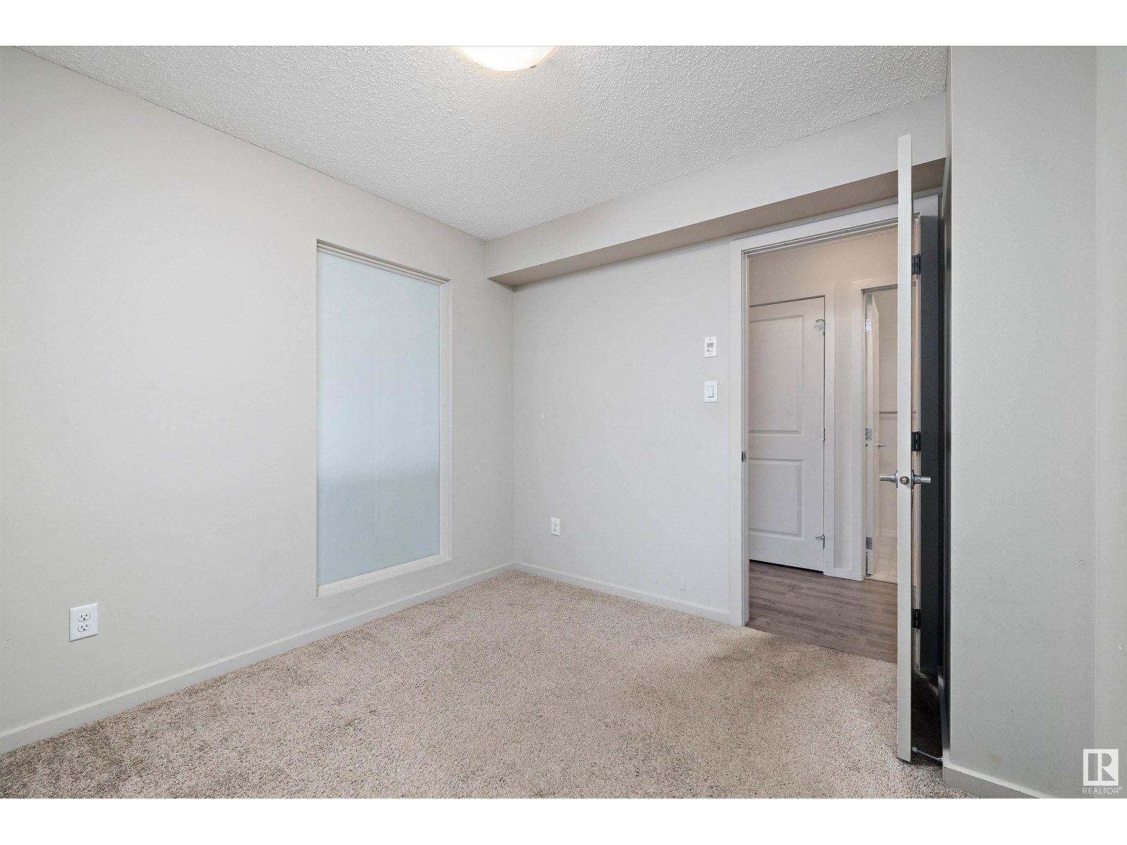 Photo 26 of 414 5404 7 Ave Sw, Edmonton AB