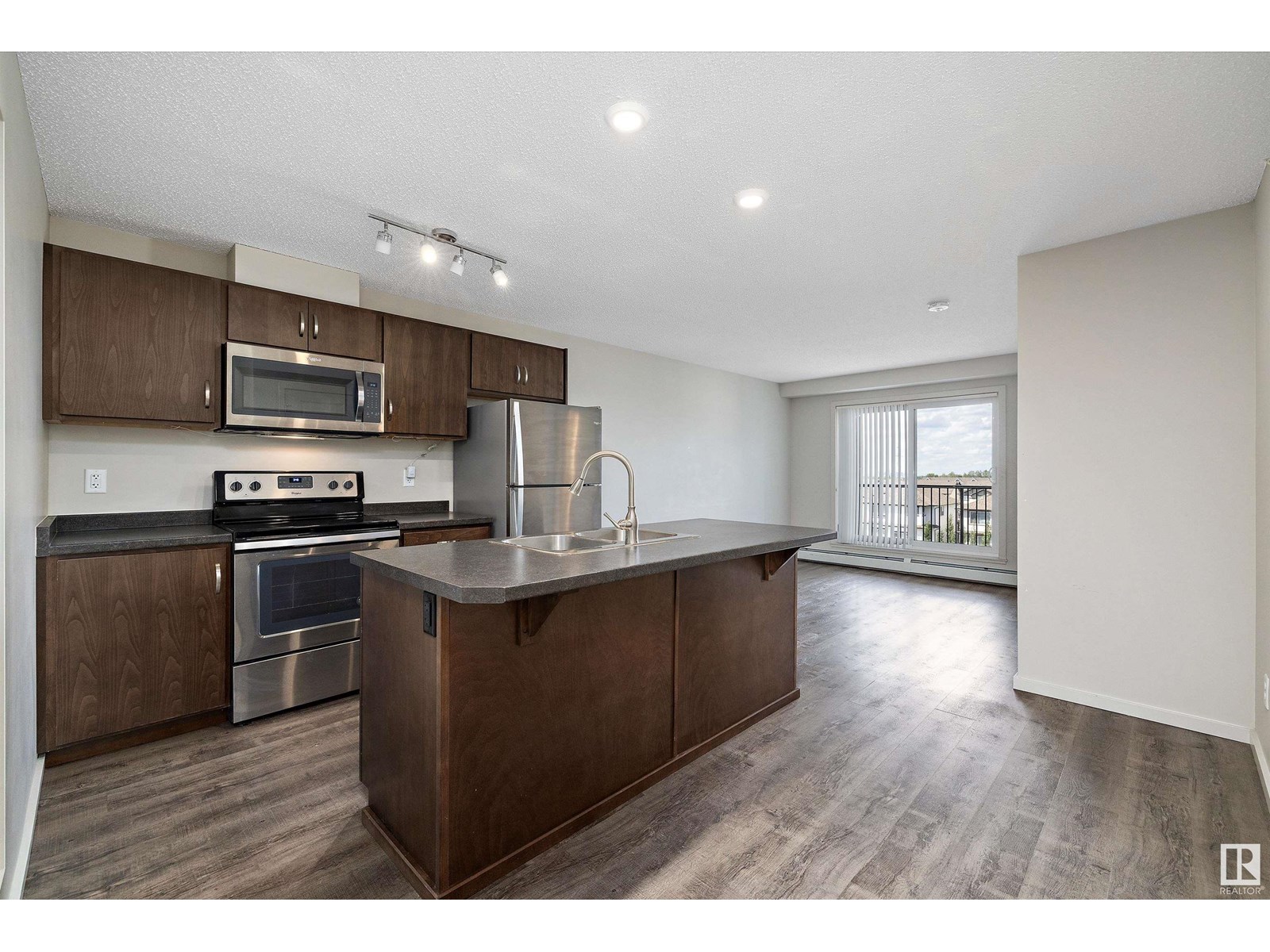 Photo 10 of 414 5404 7 Ave Sw, Edmonton AB