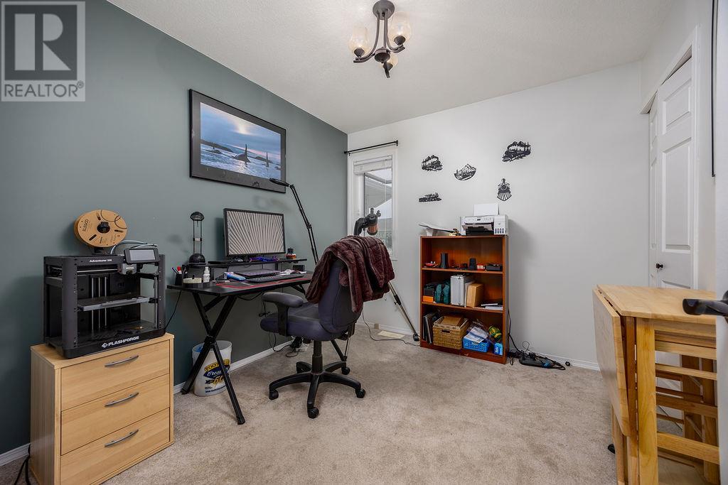 Photo 8 of 5204 Sandon Place, Vernon BC