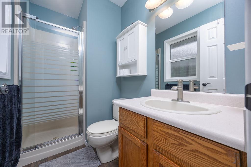 Photo 11 of 5204 Sandon Place, Vernon BC