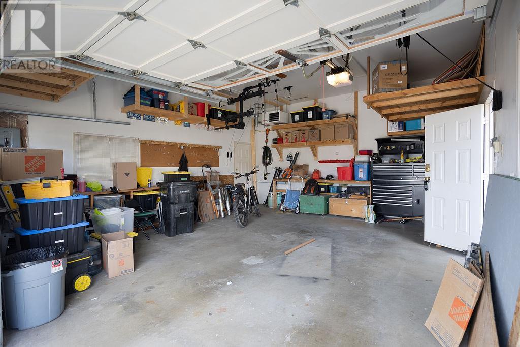 Photo 3 of 5204 Sandon Place, Vernon BC