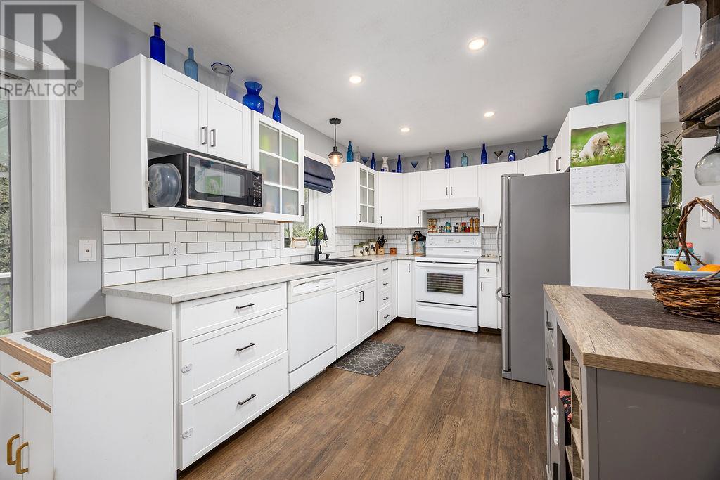 Photo 31 of 5204 Sandon Place, Vernon BC
