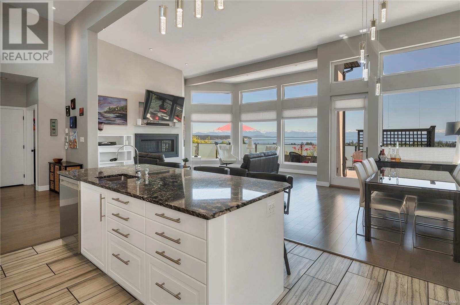 Photo 29 of 2661 Sunderland Rd, Campbell River BC