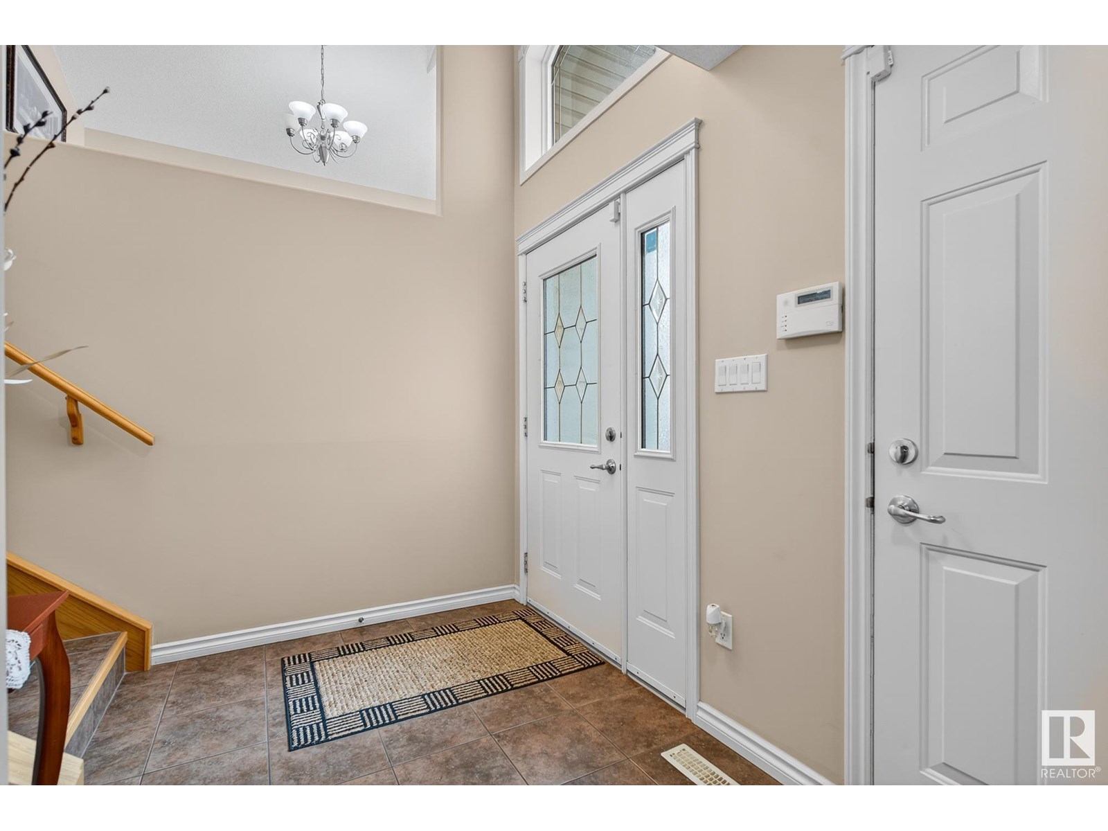 Photo 3 of 7335 164 Av Nw, Edmonton AB