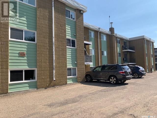 Photo 11 of 1113 Northumberland Avenue, Saskatoon SK