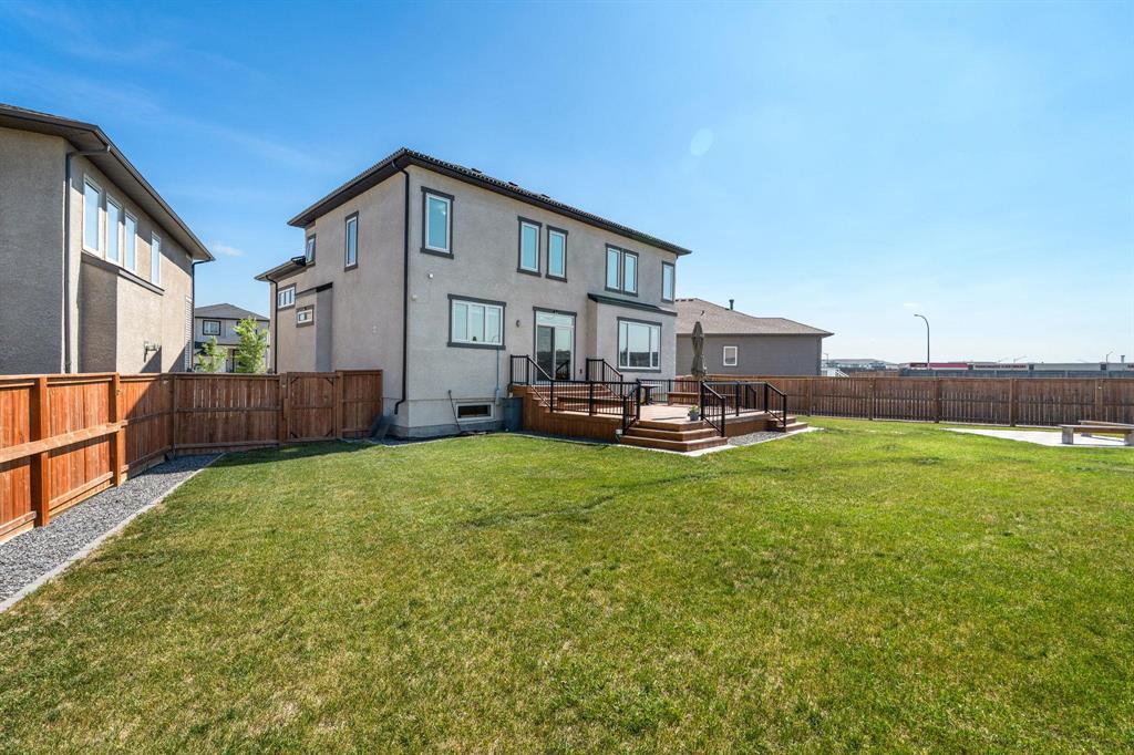 Photo 4 of 38 Springwater Road, Winnipeg MB
