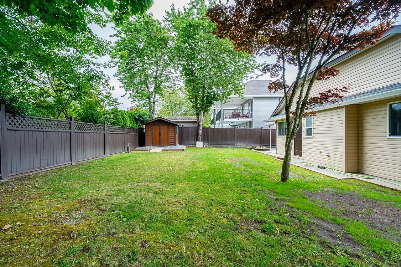 Photo 16 of 18503 60 Avenue, Surrey BC