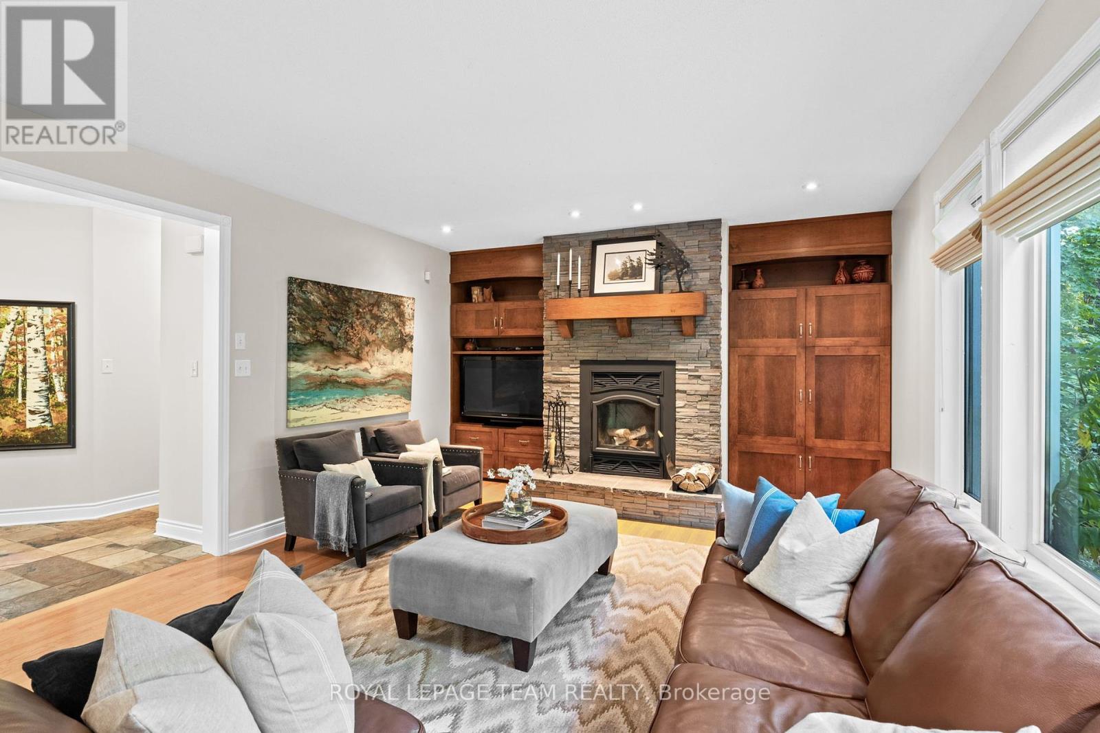 Photo 10 of 387 Ridgeside Farm Drive, Ottawa ON