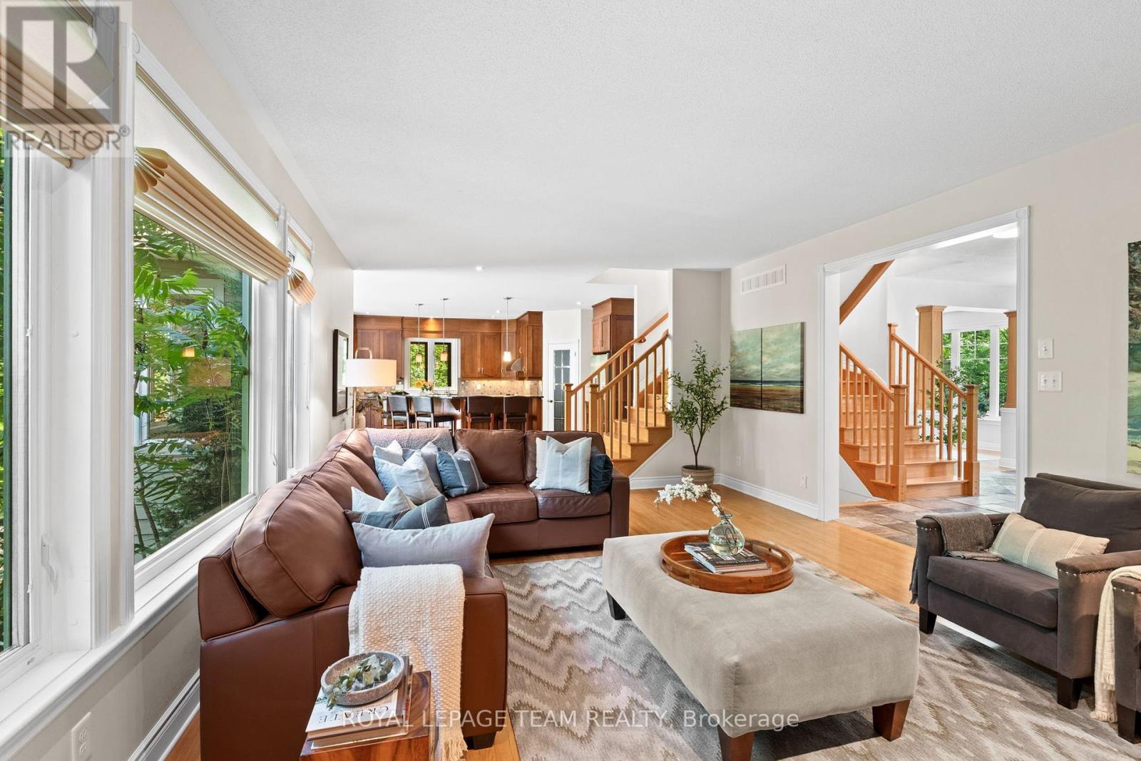 Photo 12 of 387 Ridgeside Farm Drive, Ottawa ON