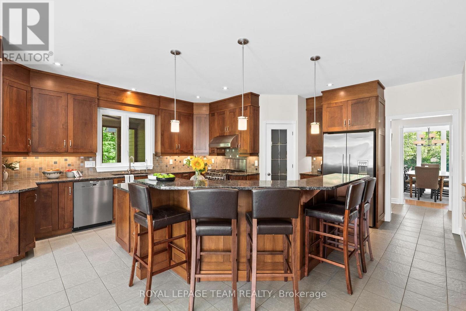 Photo 14 of 387 Ridgeside Farm Drive, Ottawa ON