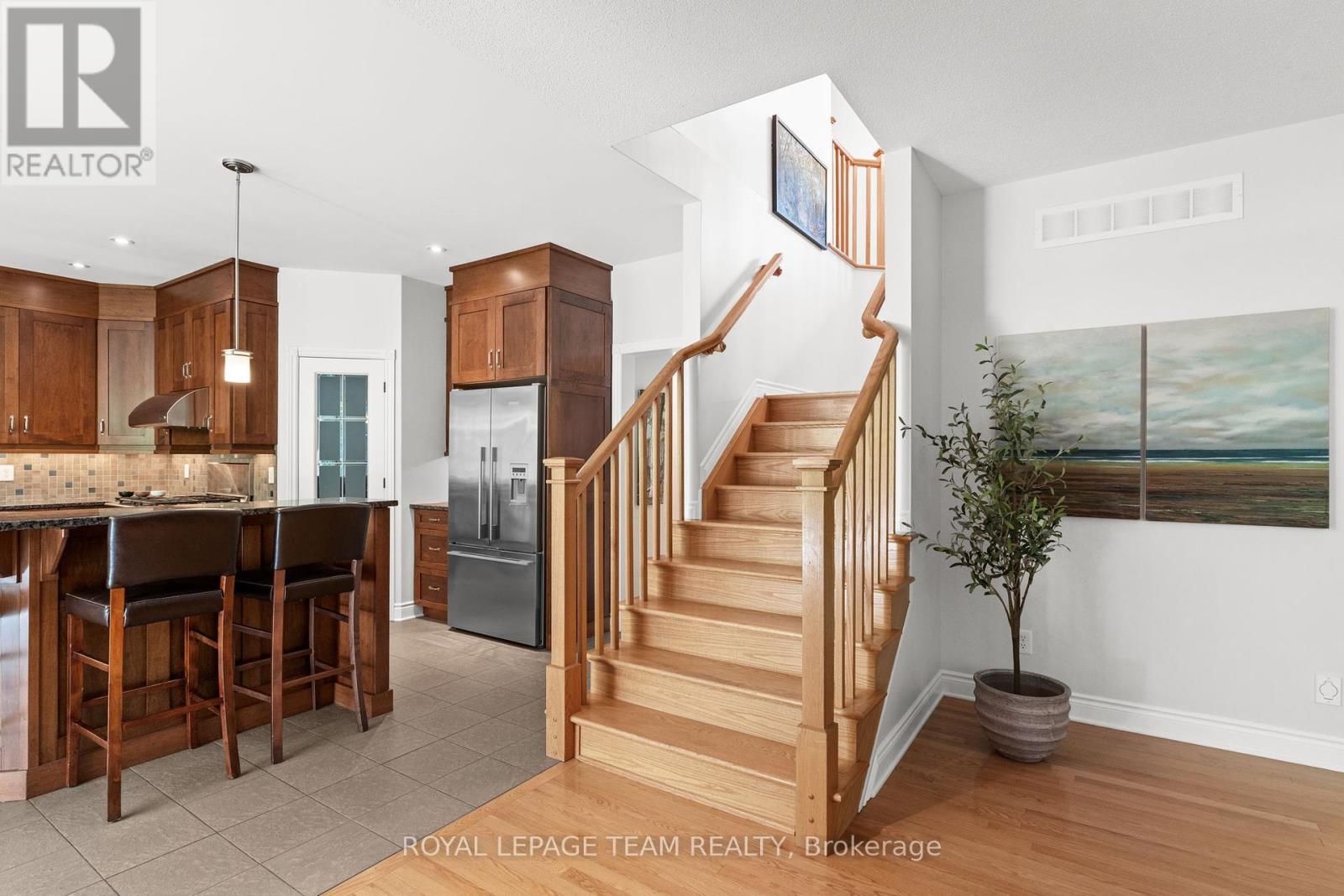 Photo 30 of 387 Ridgeside Farm Drive, Ottawa ON
