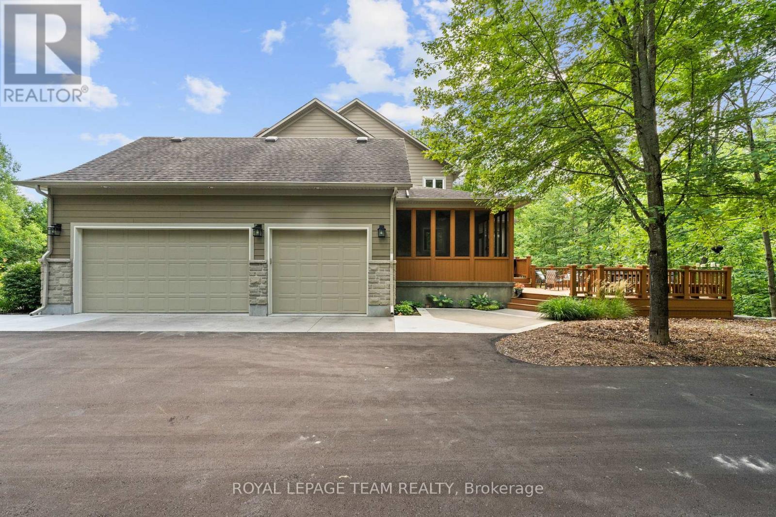 Photo 46 of 387 Ridgeside Farm Drive, Ottawa ON