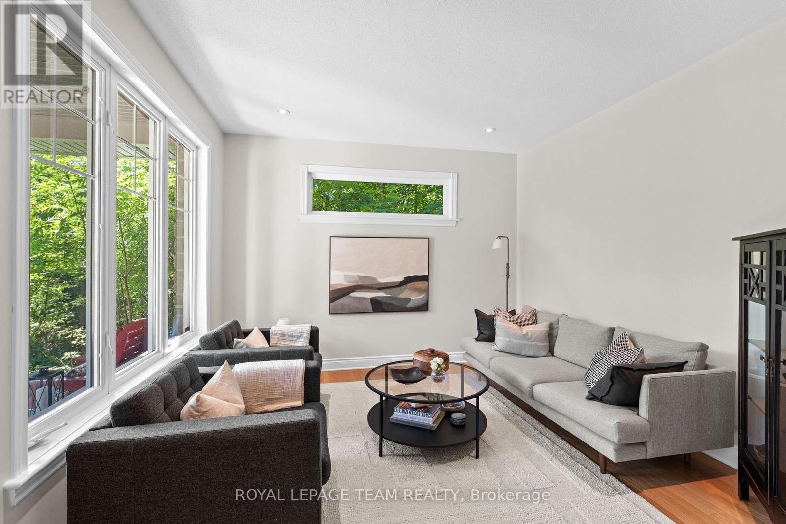 Photo 8 of 387 Ridgeside Farm Drive, Ottawa ON