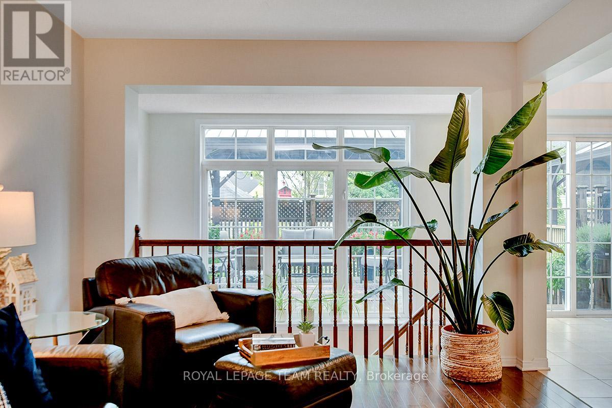 Photo 14 of 109 Goldwood Private, Ottawa ON