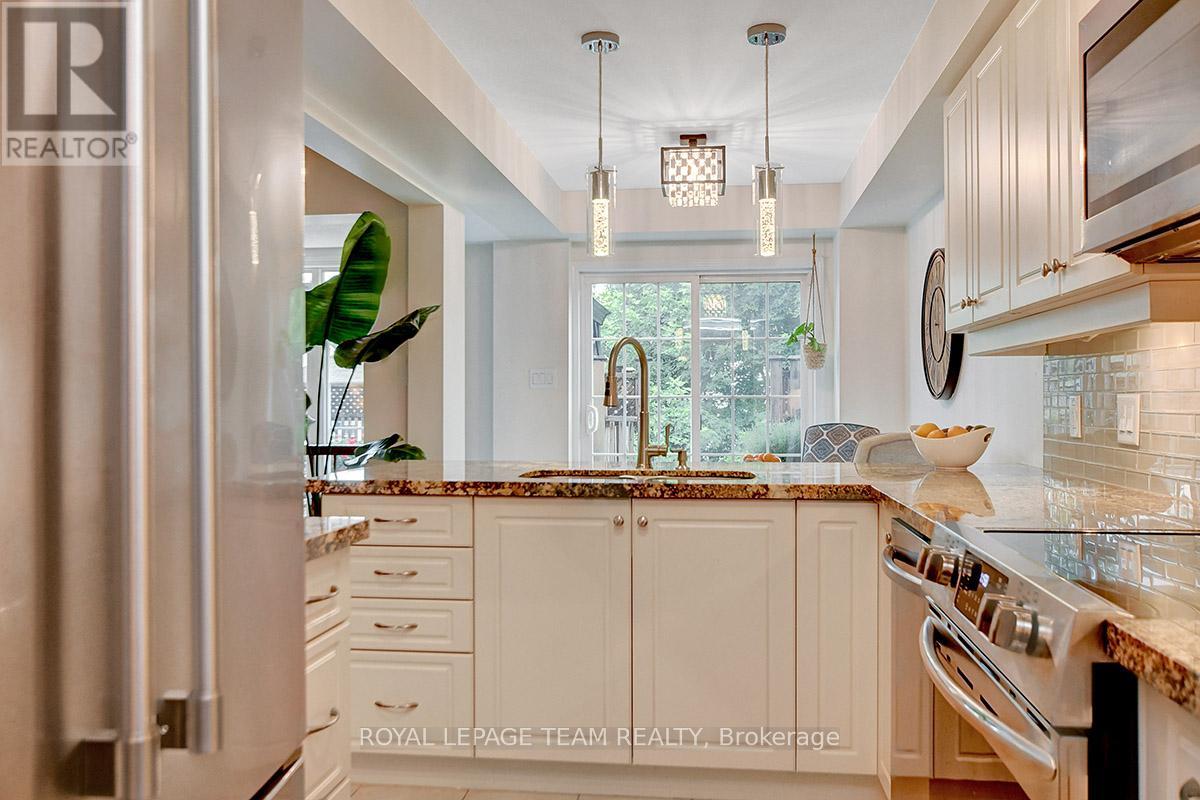 Photo 19 of 109 Goldwood Private, Ottawa ON