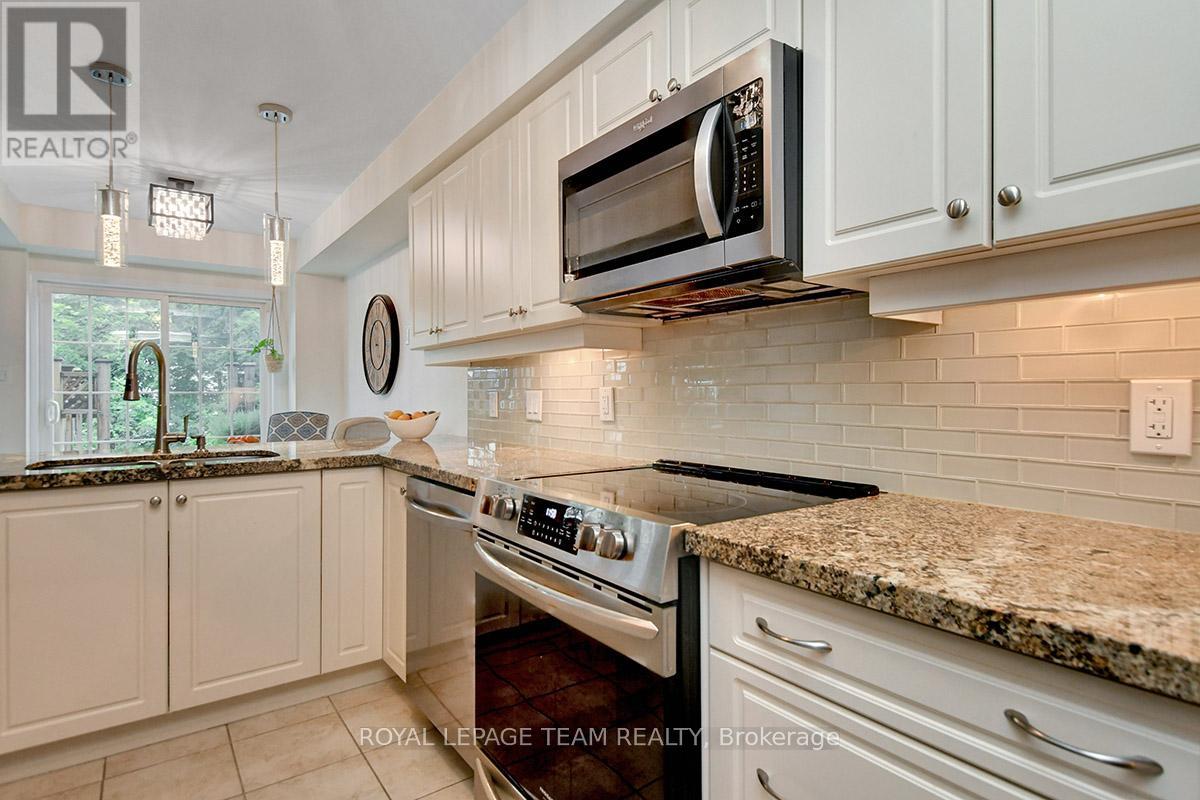 Photo 21 of 109 Goldwood Private, Ottawa ON