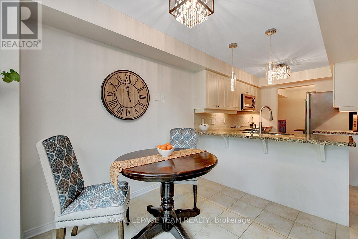 Photo 23 of 109 Goldwood Private, Ottawa ON