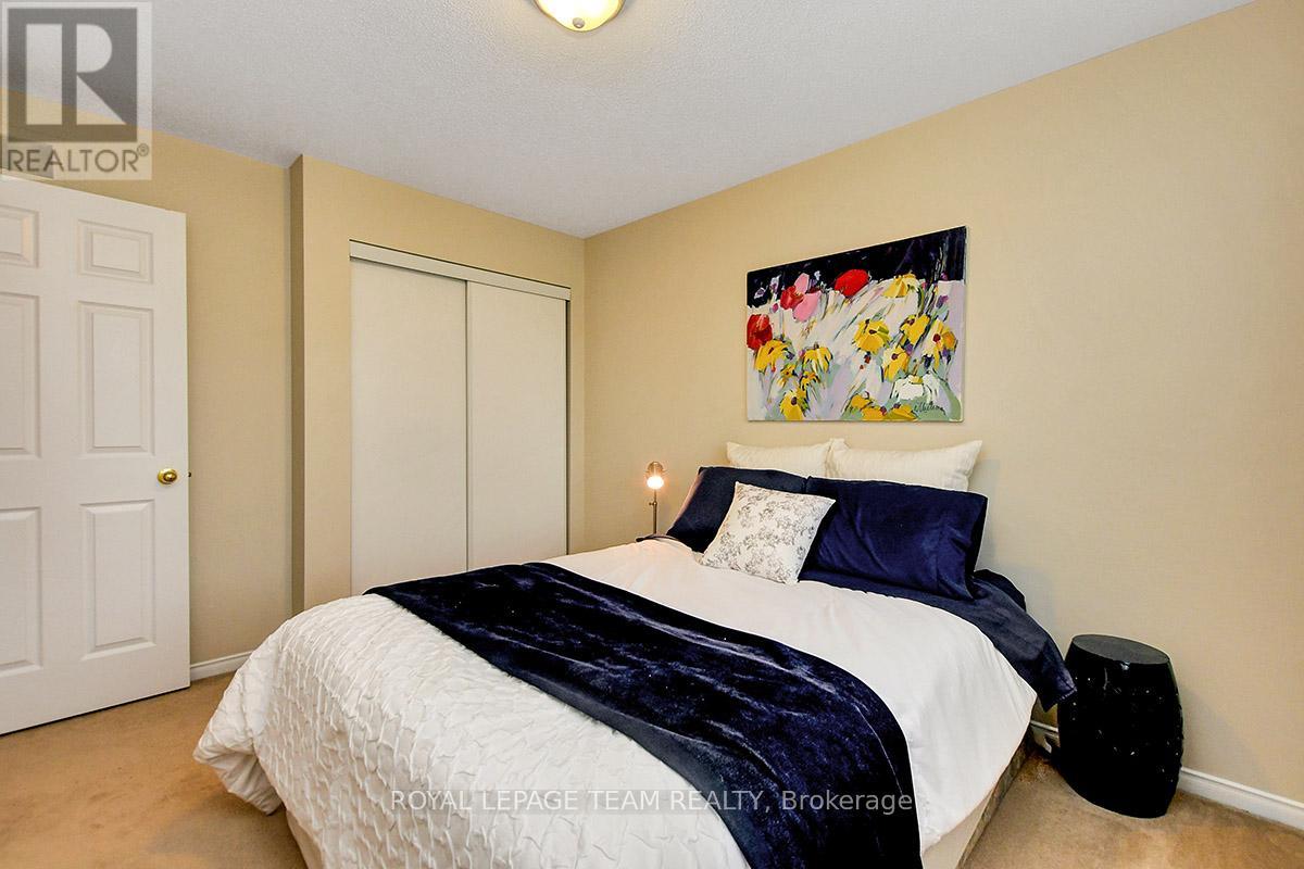 Photo 34 of 109 Goldwood Private, Ottawa ON