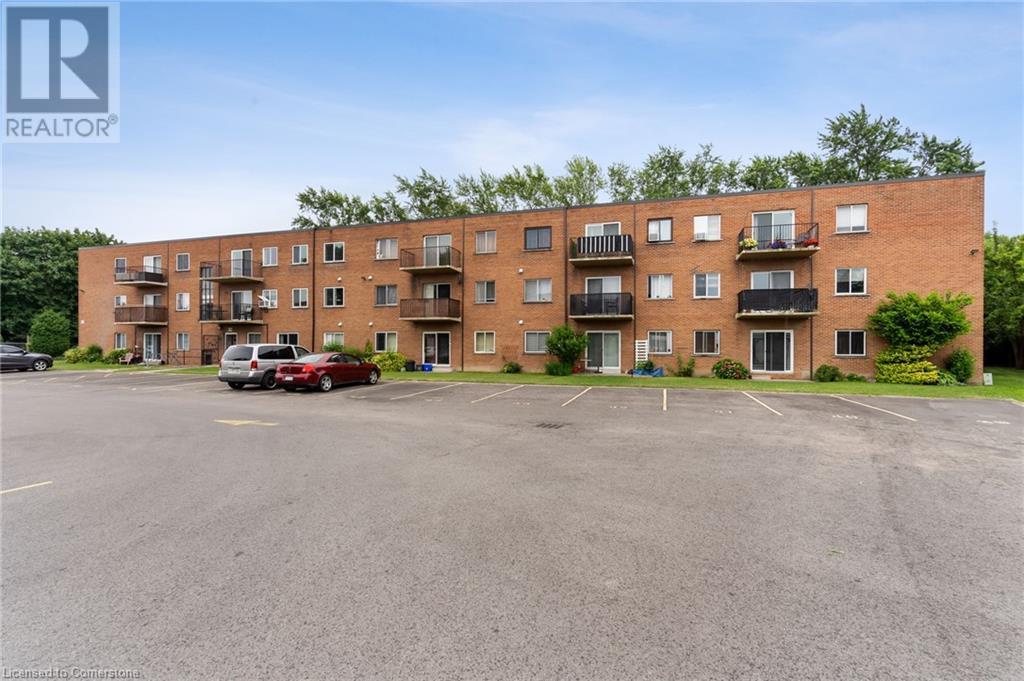 Photo 3 of 456 Carlton Street Unit 23, St Catharines ON