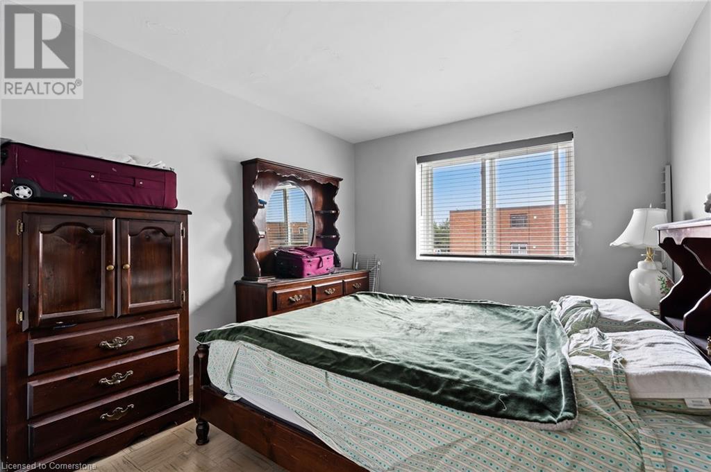 Photo 5 of 456 Carlton Street Unit 23, St Catharines ON