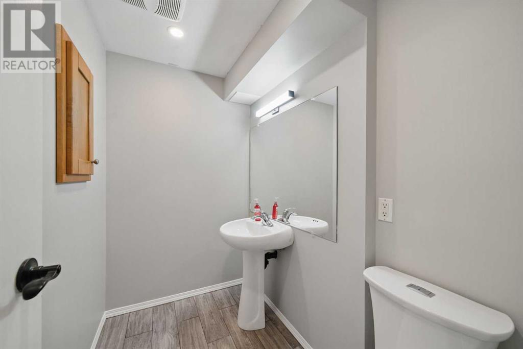 Single Family House Bungalow for Sale in  Hunterston Crescent NW Huntington Hills Calgary 