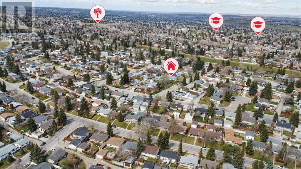 Single Family House Bungalow for Sale in  Hunterston Crescent NW Huntington Hills Calgary 