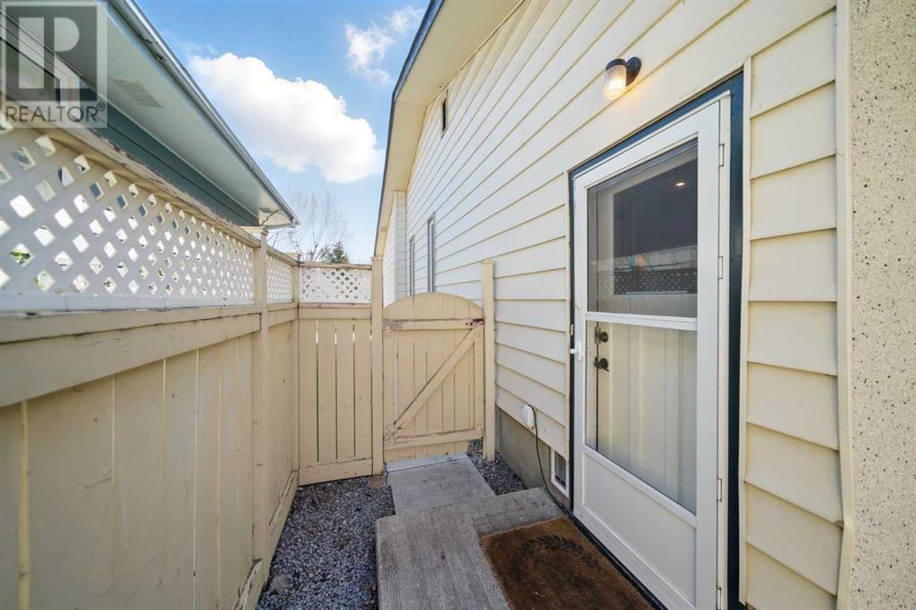 Single Family House Bungalow for Sale in  Hunterston Crescent NW Huntington Hills Calgary 