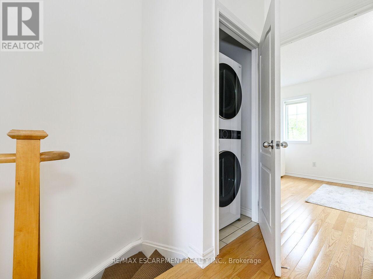 Photo 29 of 15 5080 Fairview Street, Burlington ON