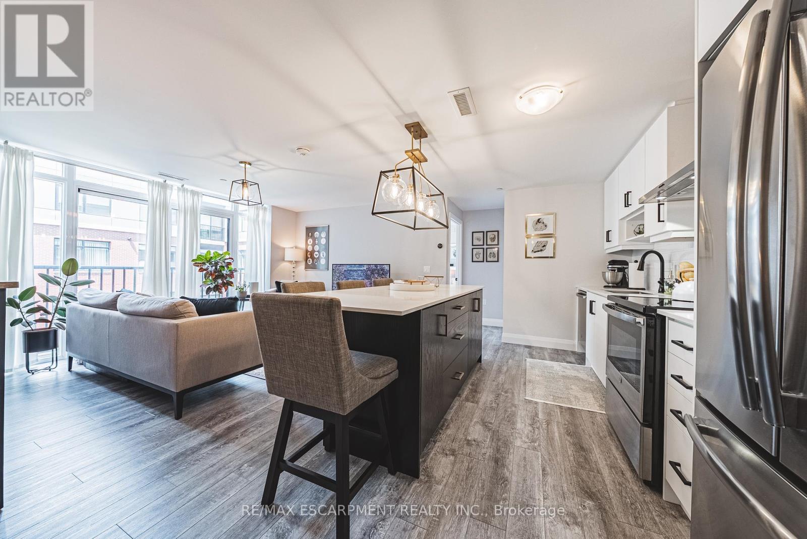 Single Family House for Sale in    REDFERN AVENUE Hamilton (Mountview) 