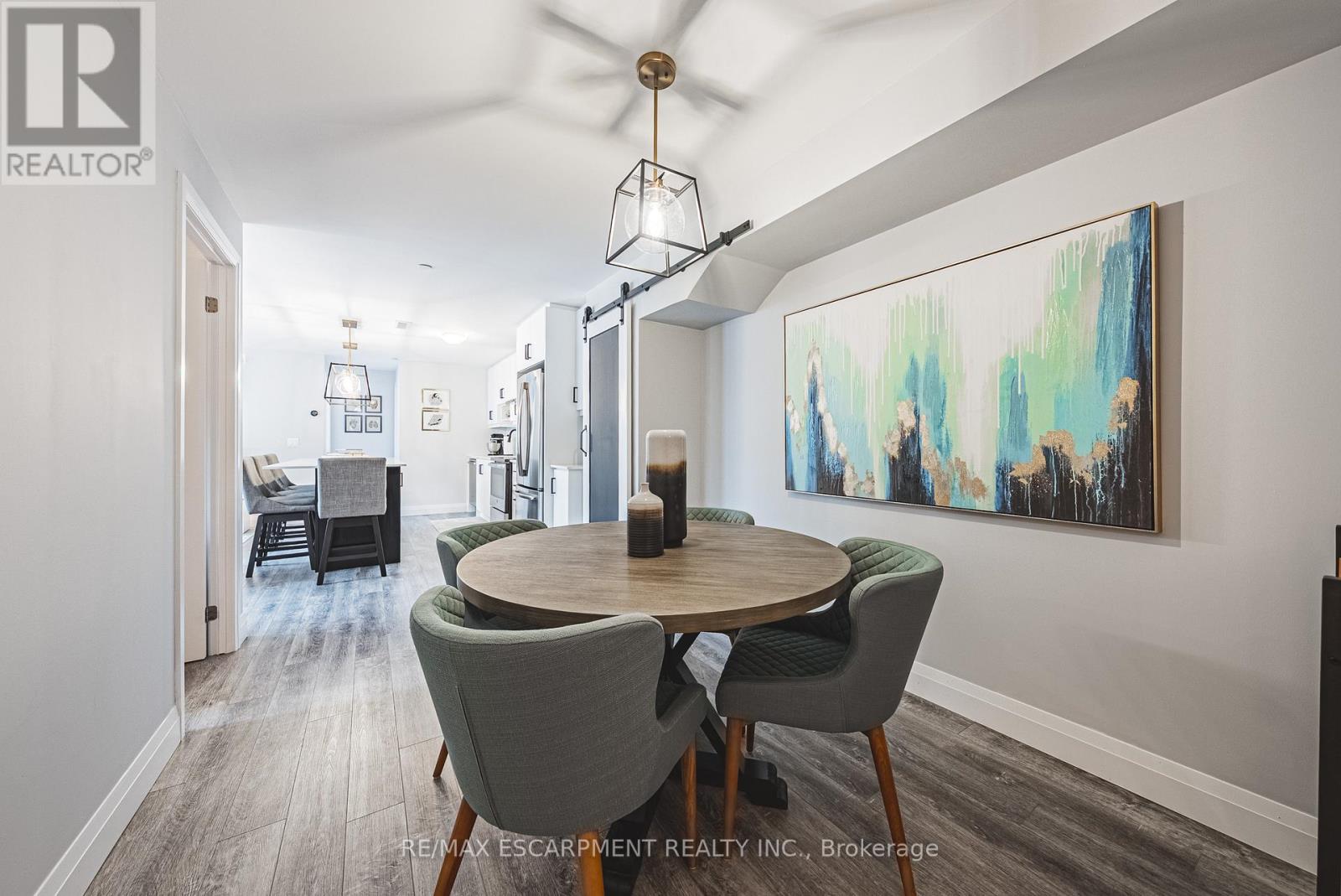 Single Family House for Sale in    REDFERN AVENUE Hamilton (Mountview) 