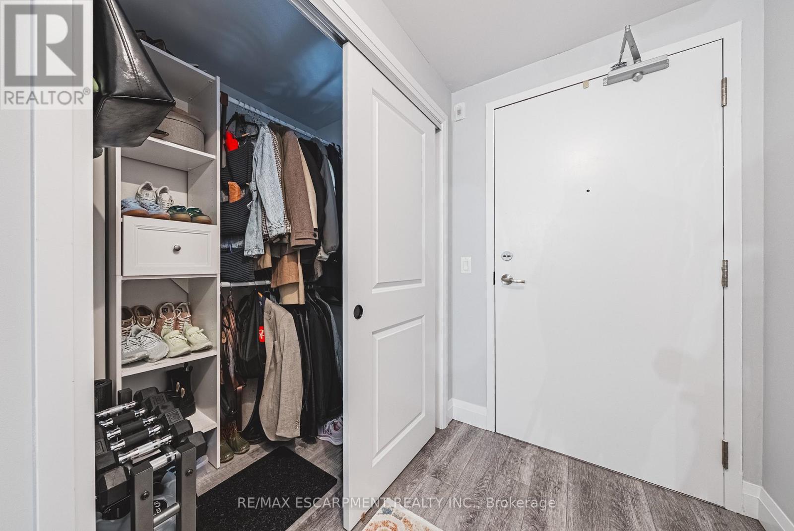 Single Family House for Sale in    REDFERN AVENUE Hamilton (Mountview) 