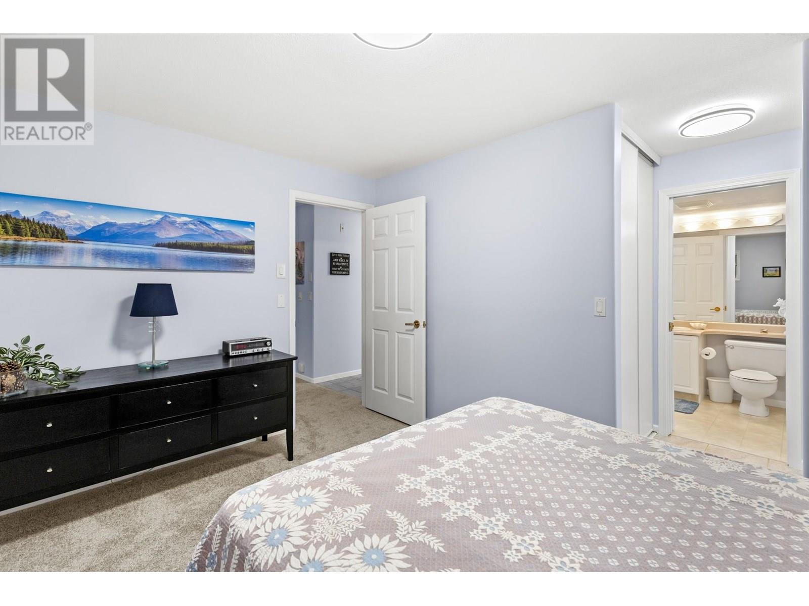 210 940 Glenwood Avenue, Kelowna