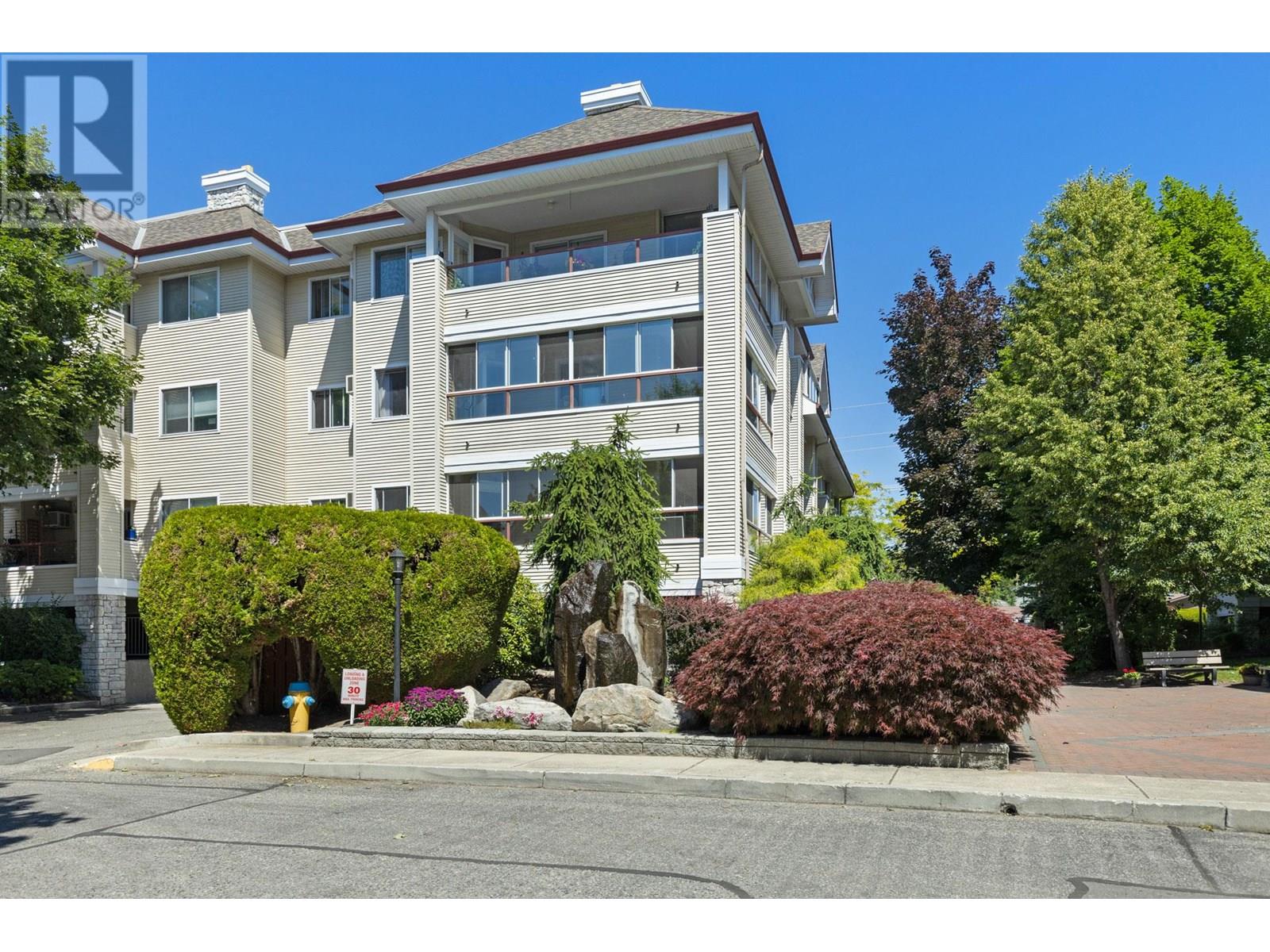 210 940 Glenwood Avenue, Kelowna