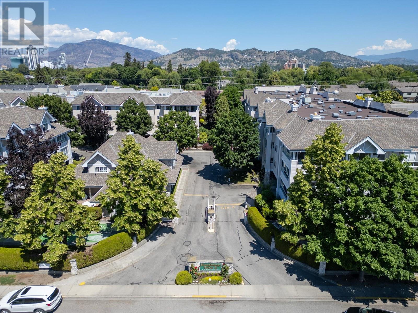 210 940 Glenwood Avenue, Kelowna