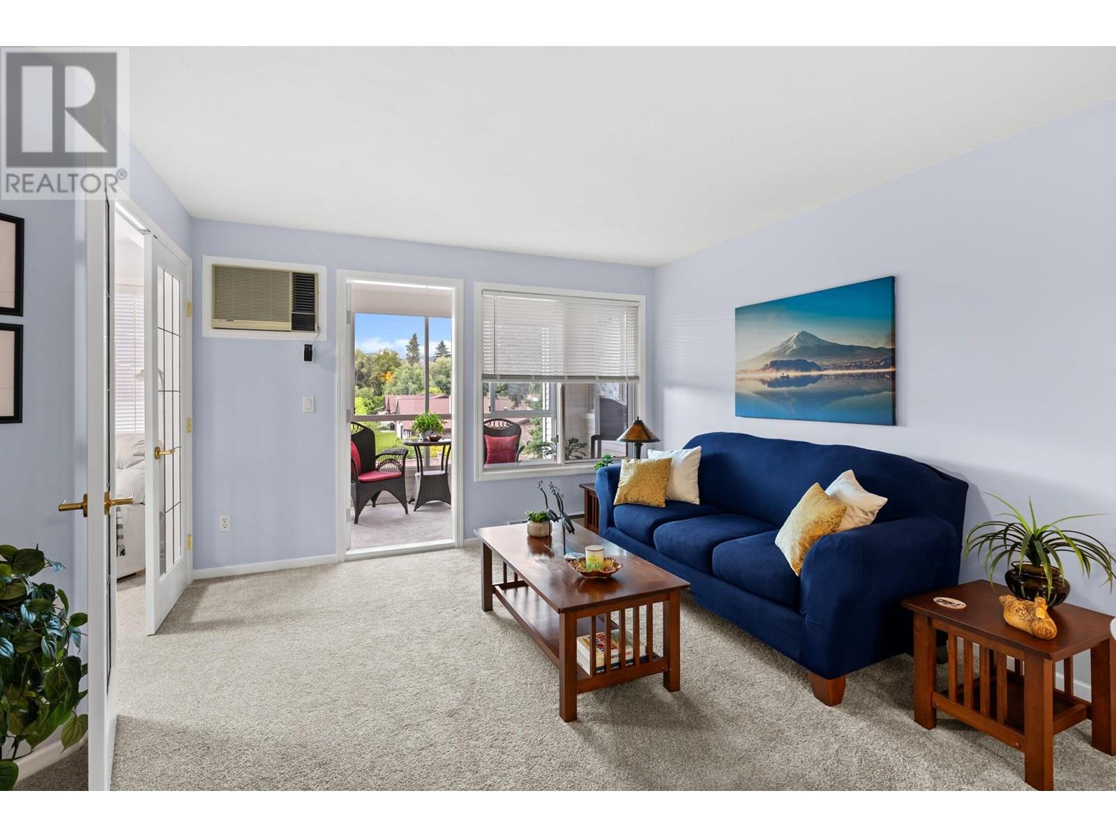 210 940 Glenwood Avenue, Kelowna