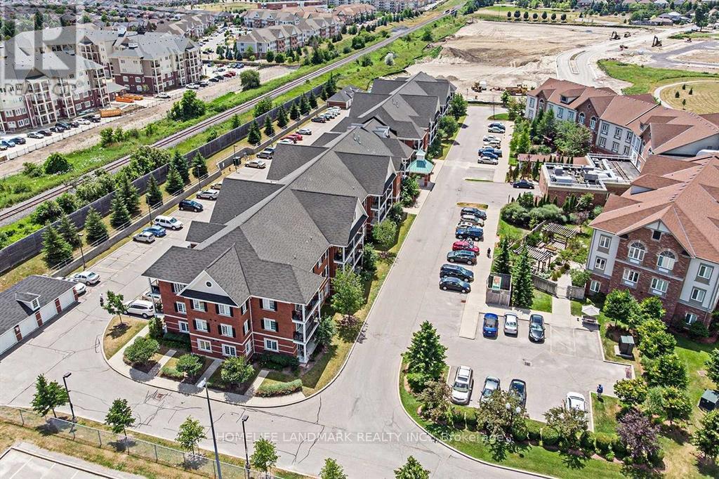 Photo 16 of 213 61 Clarington Boulevard, Clarington ON