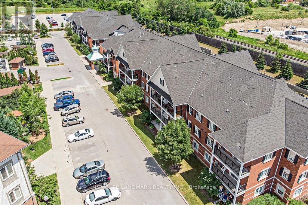 Photo 17 of 213 61 Clarington Boulevard, Clarington ON