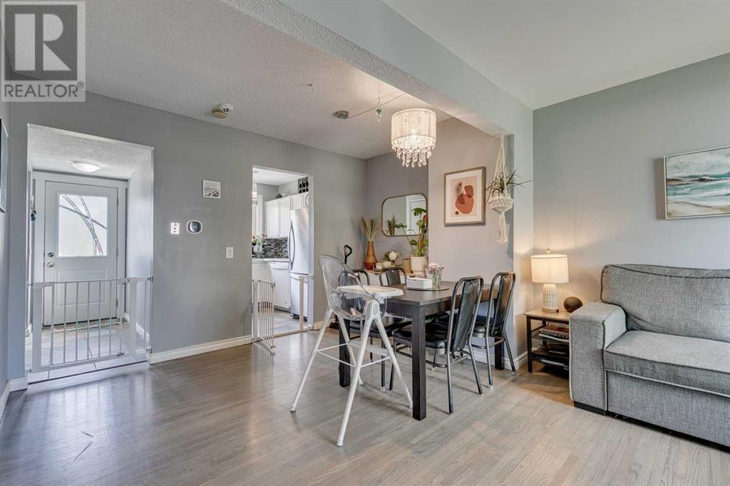 Single Family House for Sale in    Street NW Thorncliffe Calgary 