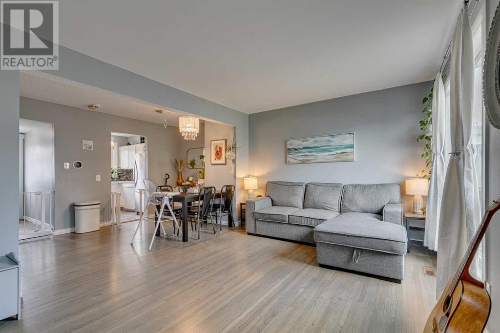 Single Family House for Sale in    Street NW Thorncliffe Calgary 
