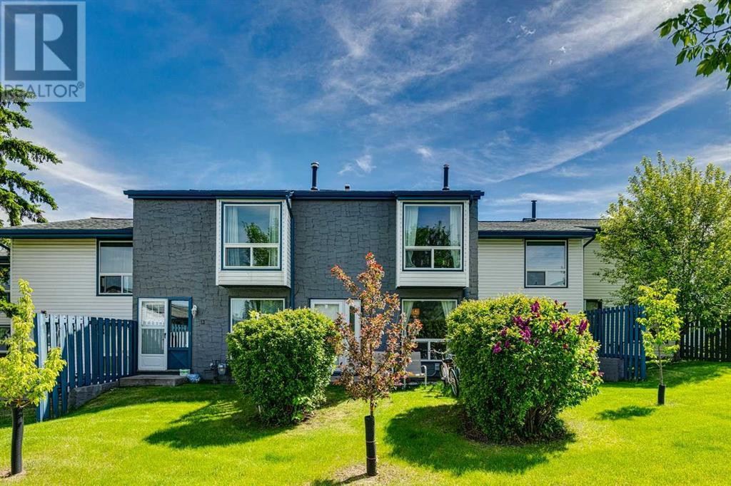 Single Family House for Sale in    Street NW Thorncliffe Calgary 