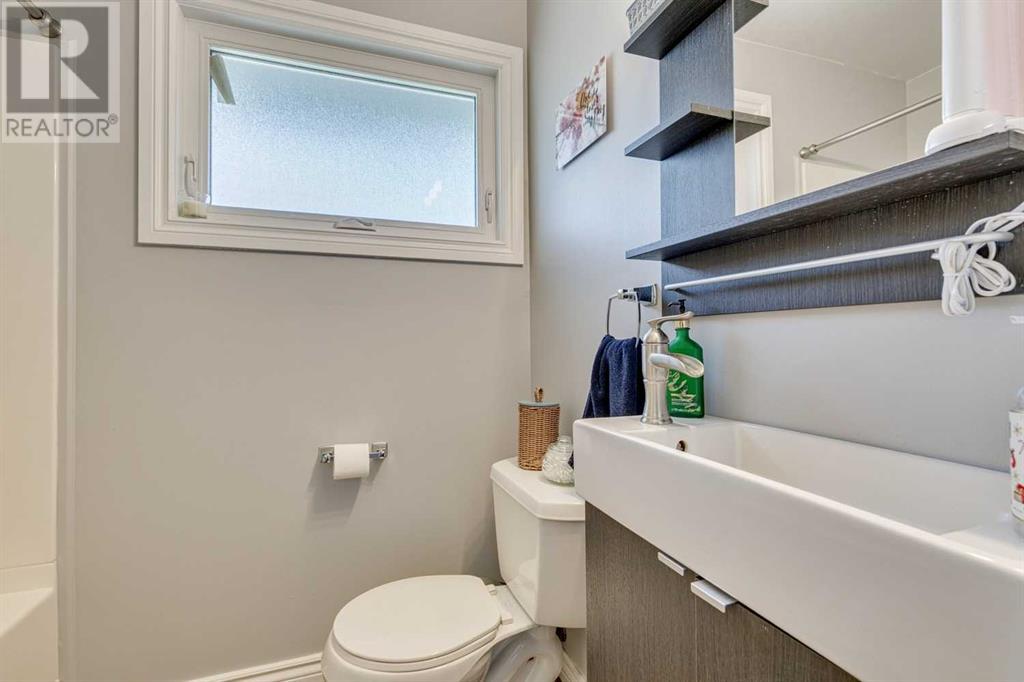 Single Family House for Sale in    Street NW Thorncliffe Calgary 