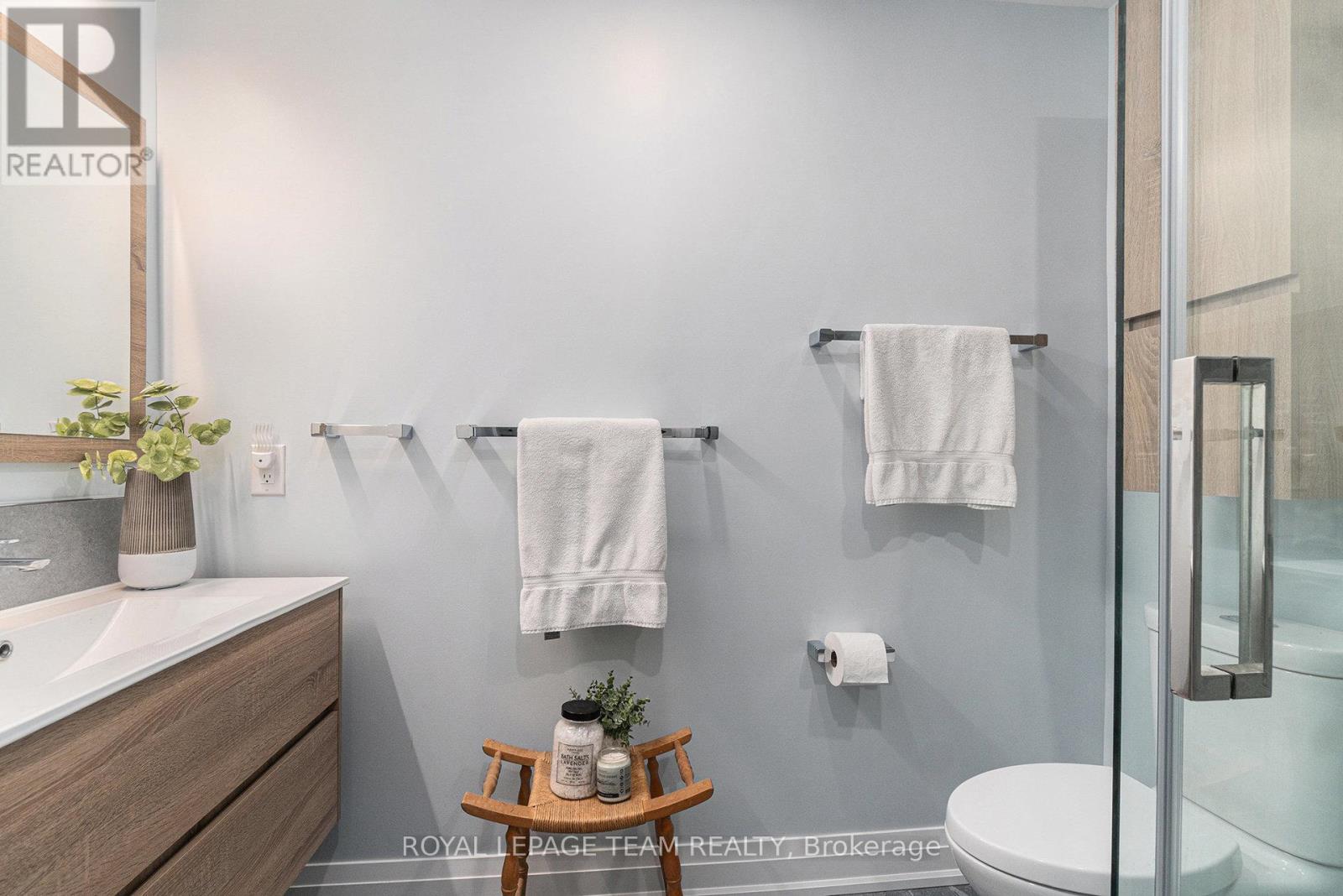 Photo 1 of 2259 Fitzroy Street, Ottawa ON
